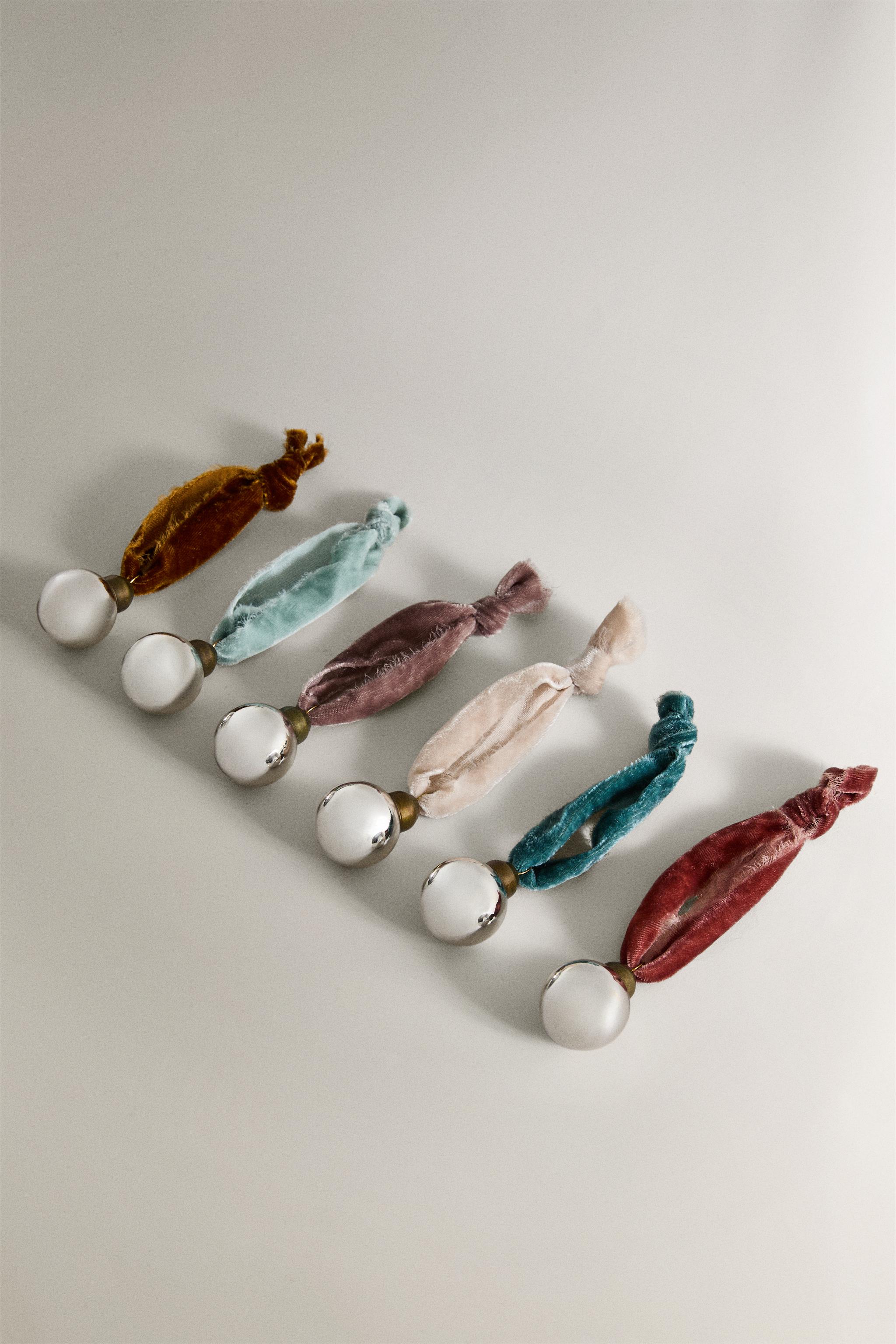 SET OF MINI BALL CHRISTMAS TREE ORNAMENTS WITH BOW (SET OF 6)